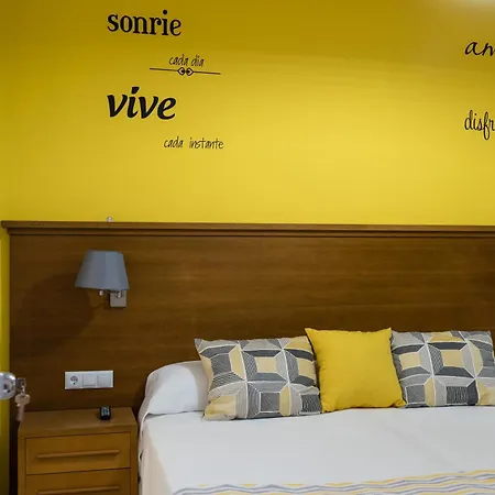 Hostal Imperial بيت ضيافة *